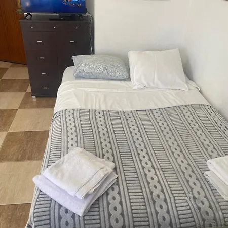 Piso Estudio Апартаменти